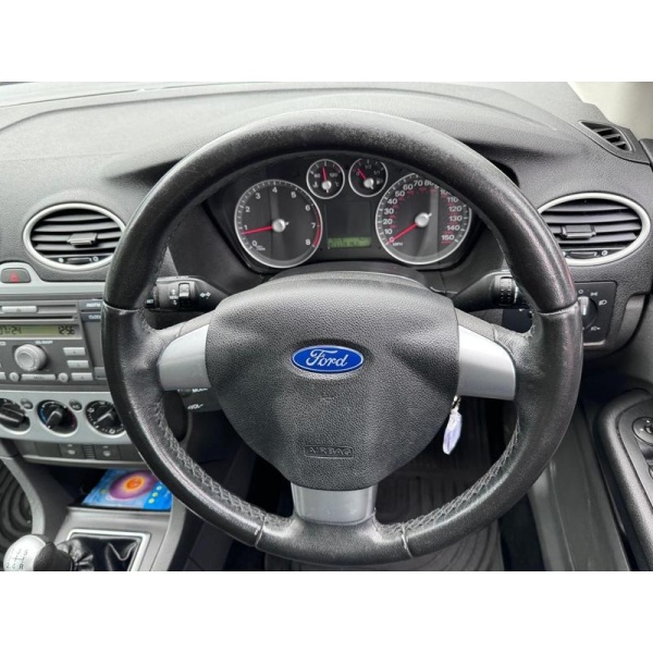 Ford Focus - 1.6 Zetec Climate 5dr
