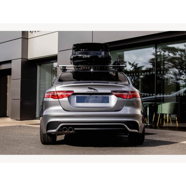 Jaguar XE - 2.0 D200 MHEV R-Dynamic SE Black Auto Euro 6 (s/s) 4dr