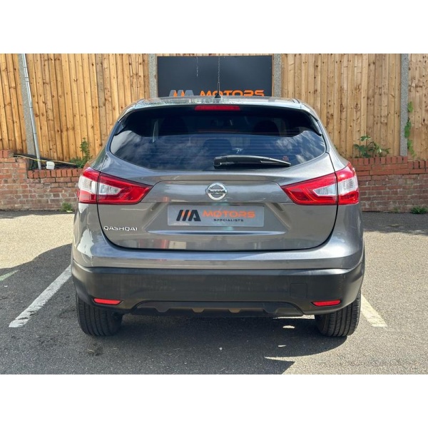 Nissan Qashqai - 1.2 DIG-T Acenta 2WD Euro 5 (s/s) 5dr