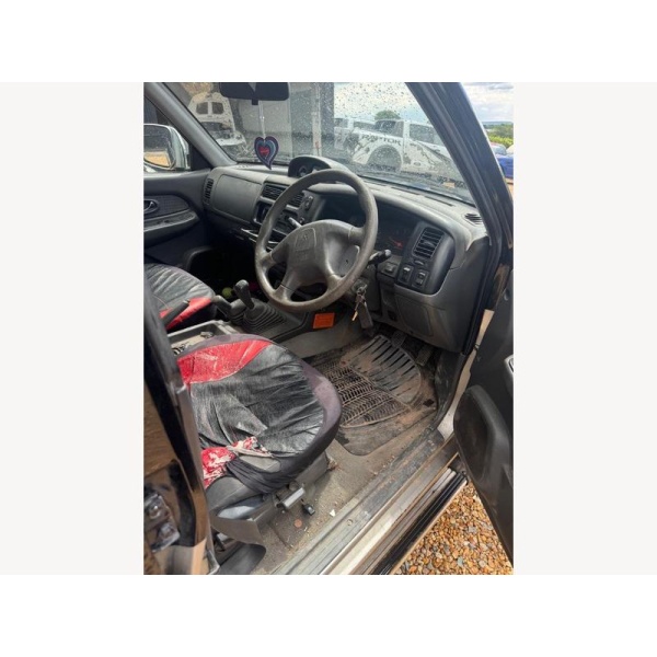 Mitsubishi L200 - 2.5 4LIFE LWB DCB 4WD 114 BHP