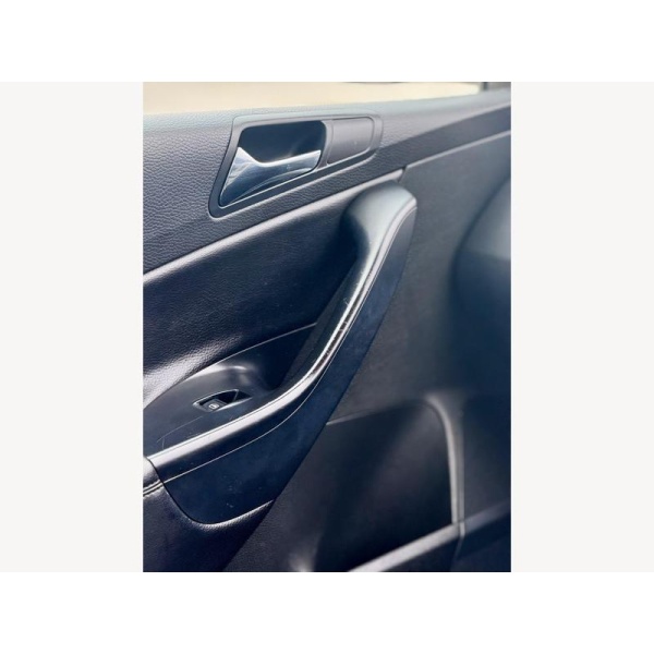 Volkswagen Passat - 2.0 TDI Highline DSG Euro 4 4dr