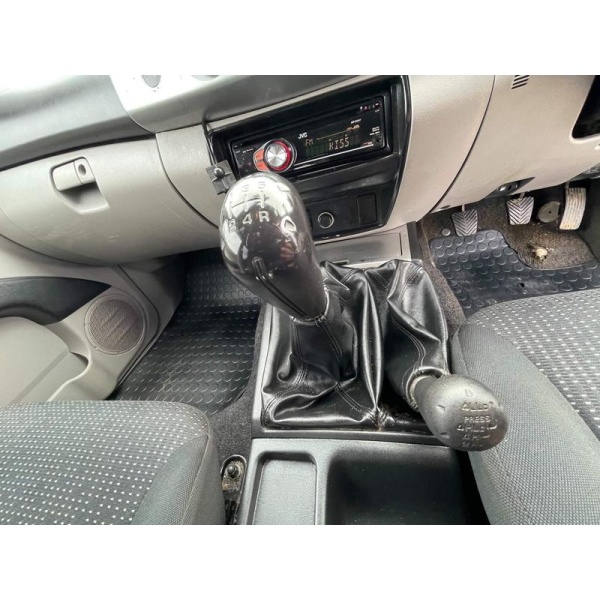 Mitsubishi L200 - 2.5 DI-D Trojan 4WD Euro 5 4dr