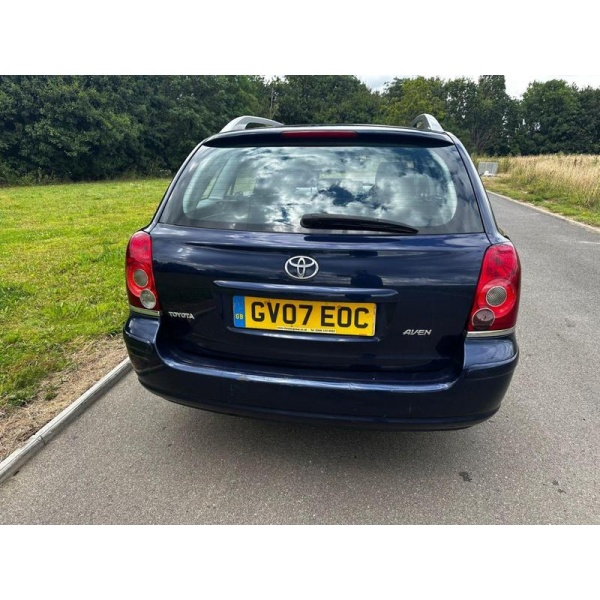 Toyota Avensis - 2.0 T SPIRIT VVT-I 145 BHP AUTOMATIC 5DR ESTATE
