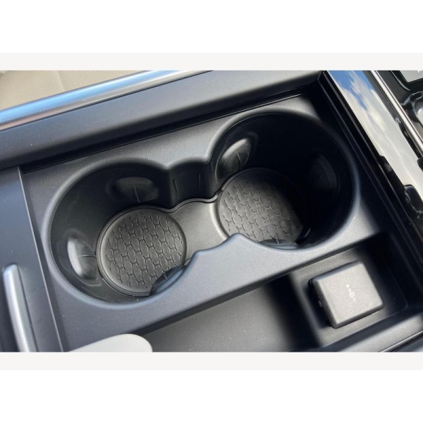 Jaguar XE - 2.0 D200 MHEV R-Dynamic SE Black Auto Euro 6 (s/s) 4dr