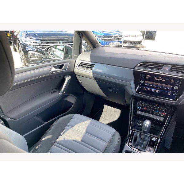 Volkswagen Touran - 1.5 TSI EVO R-Line DSG Euro 6 (s/s) 5dr