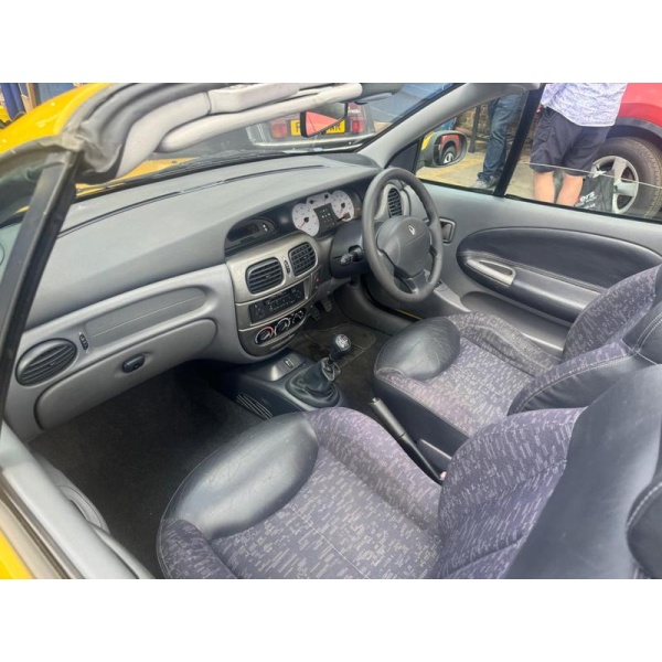 Renault Megane - 2.0 ide 16v Dynamique 2dr