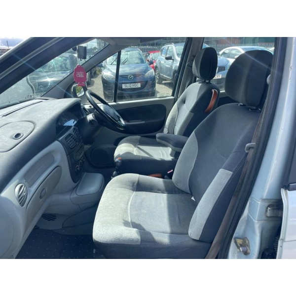 Renault Scenic - 1.6 16v Fidji 5dr