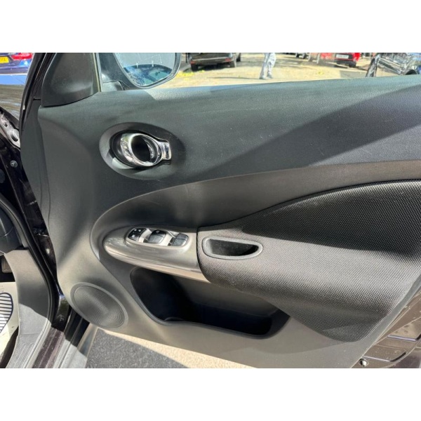 Nissan Juke - 1.6 Acenta Euro 5 (s/s) 5dr