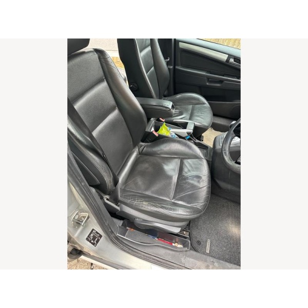 Vauxhall Zafira - 1.8 16V Elite MPV 5dr Petrol Easytronic Euro 4 (140 ps)