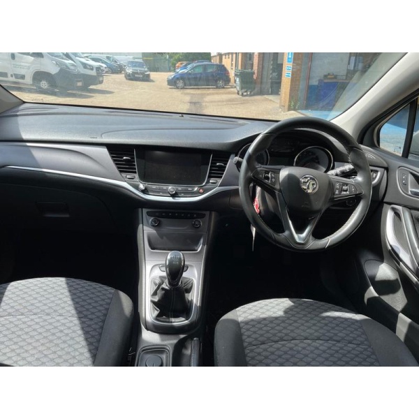 Vauxhall Astra - 1.6 CDTi ecoFLEX Tech Line Hatchback 5dr Diesel Manual Euro 6 (s/s) (110 ps)