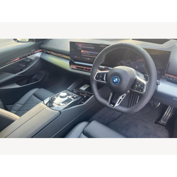 BMW 5 Series - 550e xDrive M Sport Pro Saloon 3.0 4dr