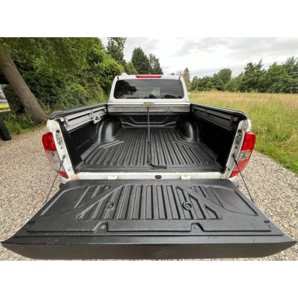 Nissan NP300 NAVARA - 2.3 DCI ACENTA 4X4 SHR DCB 160 BHP TOWBAR,ALLOYS,NO VAT,VALUE
