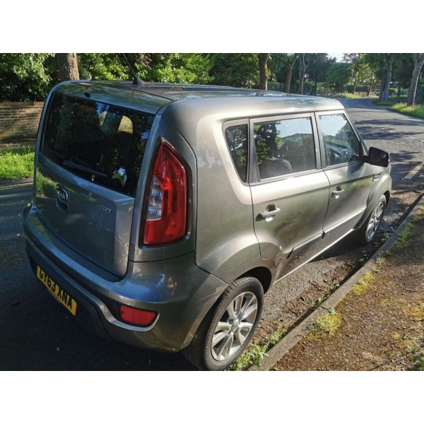 KIA Soul - 1.6 CRDi 2 SUV 5dr Diesel Manual Euro 5 (126 bhp)
