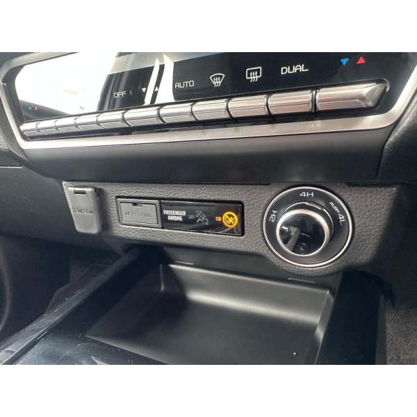Isuzu D-max - 1.9 TD V-Cross Auto 4WD Euro 6 (s/s) 4dr