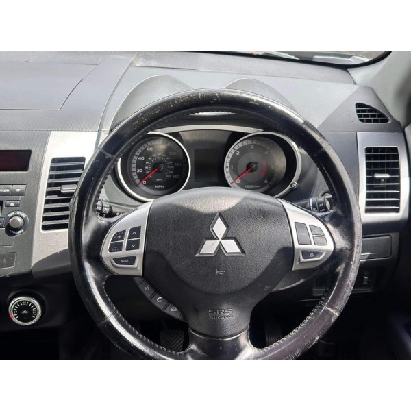 Mitsubishi Outlander - 2.0 DI-DC Warrior 4WD Euro 4 5dr