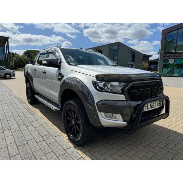 Ford Ranger - WILDTRACK AUTO 3.2TDCi 4x4 *AIRCON*SATNAV*SENSORS*HEAT PACK*LEATHER*HEAT PACK*ALLOYS* EXCELLENT VALUE AND EXTRAS