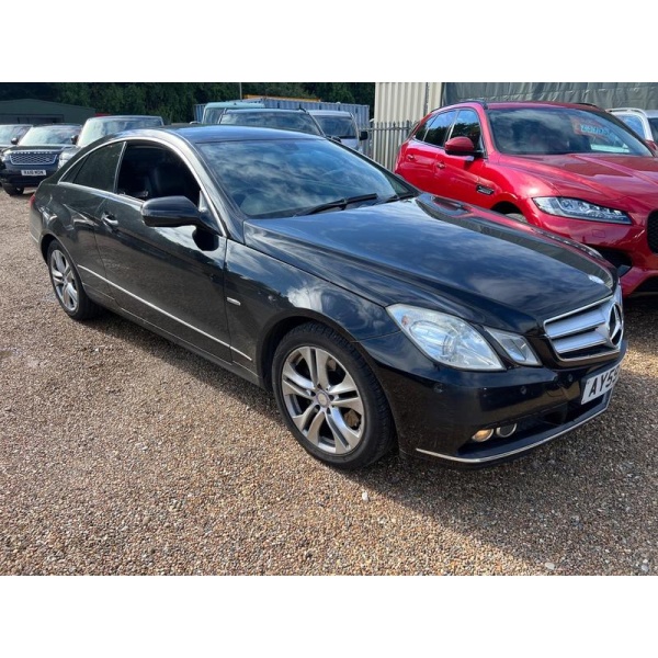 Mercedes-Benz E Class - 3.0 E350 CDI V6 BlueEfficiency SE G-Tronic Euro 5 2dr
