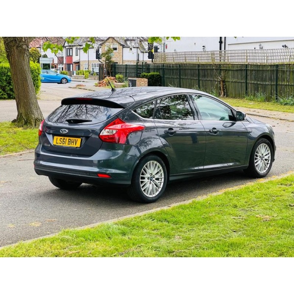 Ford Focus - 1.6 Zetec Euro 5 5dr