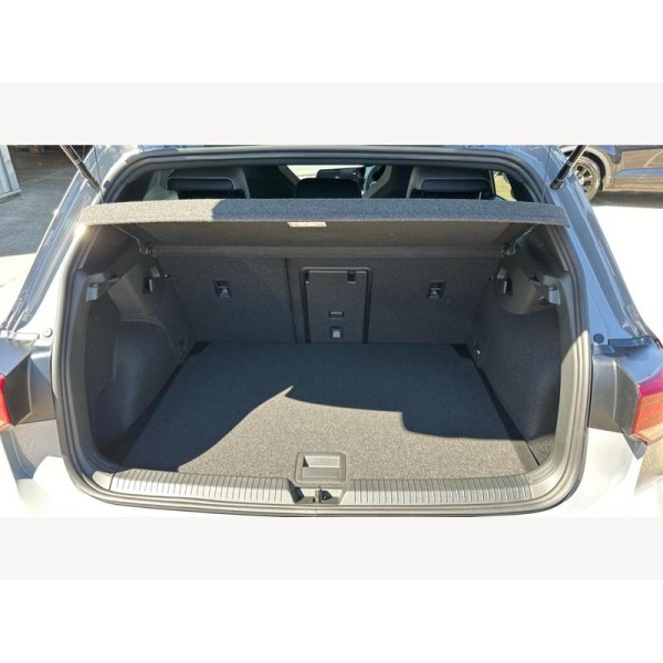 Volkswagen Golf - 1.5 eTSI MHEV R-Line DSG Euro 6 (s/s) 5dr