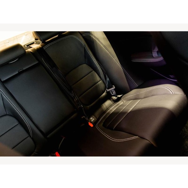 Jaguar XE - 2.0 D200 MHEV R-Dynamic SE Black Auto Euro 6 (s/s) 4dr