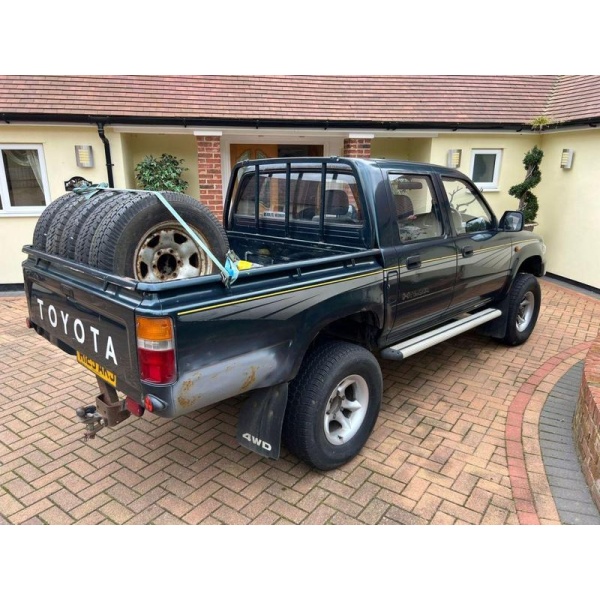 Toyota Hi-lux - 2.4 DOUBLE CAB 4WD LOW MILAGE COLLECTORS MK 3 MODEL