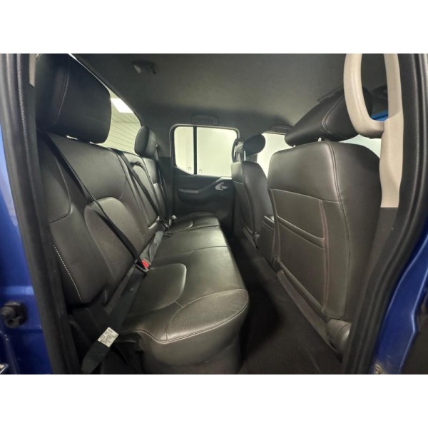 Nissan Navara - 2.5 dCi Tekna 4WD Euro 5 4dr