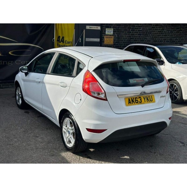 Ford Fiesta - 1.5 TDCi Zetec Euro 5 5dr