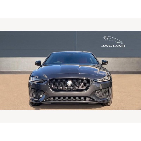 Jaguar XE - 2.0 P250 R-Dynamic HSE Black 4dr