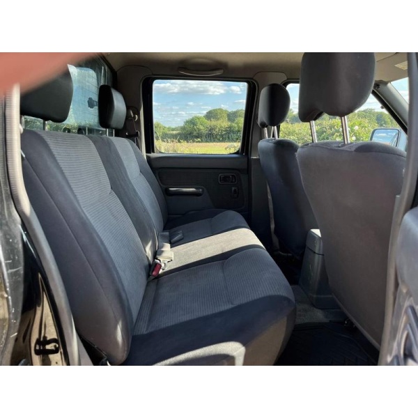 Nissan Navara - 2.5 Di Sport Pickup 4dr Diesel Manual (133 bhp)