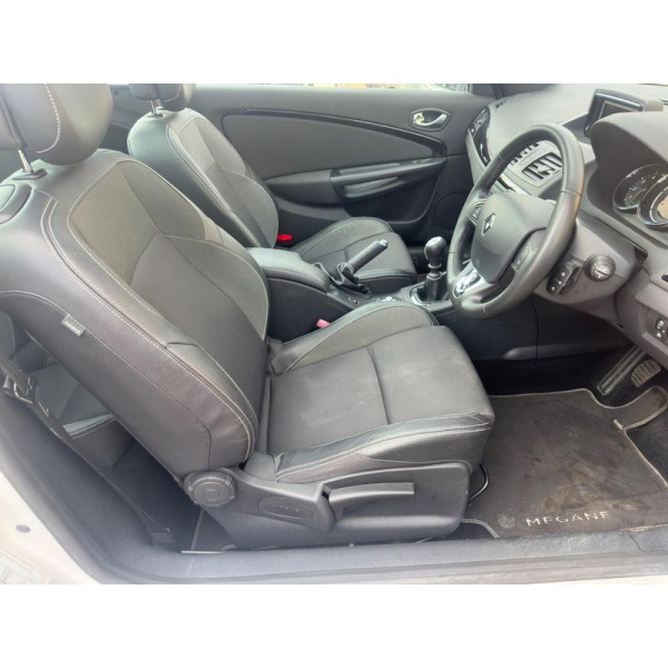 Renault Megane - 1.5 dCi Dynamique (s/s) 2dr
