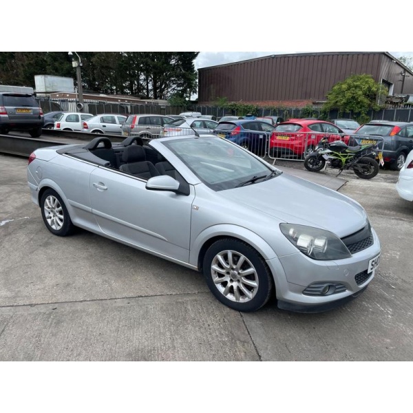 Vauxhall Astra - 1.8i Sport Twin Top 2dr