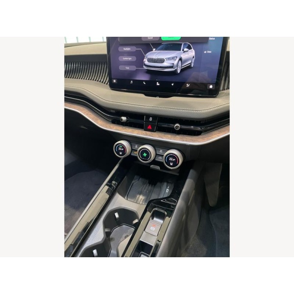 SKODA Superb - 2.0 TDI Laurin & Klement DSG 4WD Euro 6 (s/s) 5dr