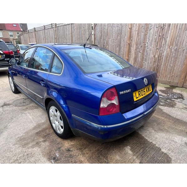 Volkswagen Passat - 1.9 TDI PD Sport 4dr