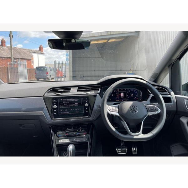 Volkswagen Touran - 1.5 TSI EVO R-Line DSG Euro 6 (s/s) 5dr