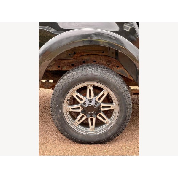 Mitsubishi L200 - 2.5 DI-D Barbarian Pickup Double Cab 4dr Diesel Manual 4WD Euro 5 (LB) (175 ps)