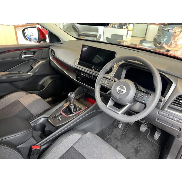Nissan Qashqai - 1.3 DIG-T MHEV N-Connecta Euro 6 (s/s) 5dr