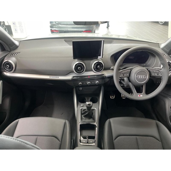 Audi Q2 - 1.5 TFSI CoD 35 S line Euro 6 (s/s) 5dr