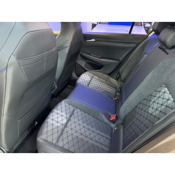 Volkswagen Golf - 1.5 eTSI MHEV R-Line DSG Euro 6 (s/s) 5dr