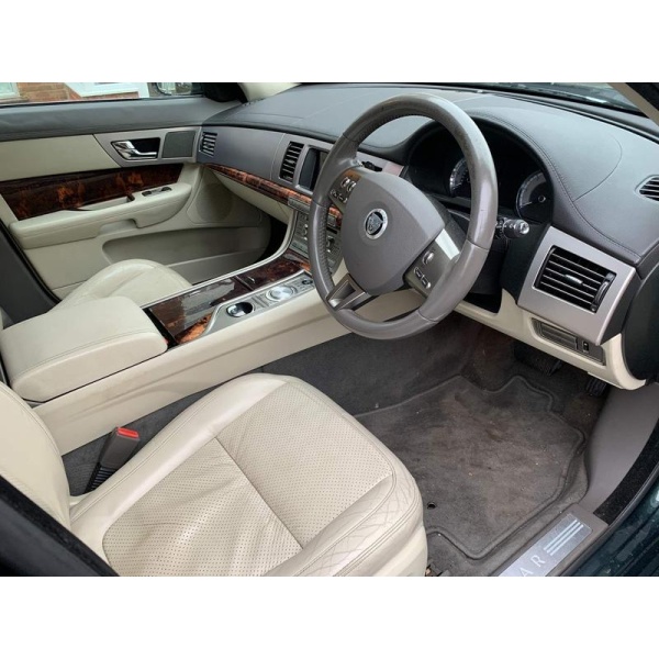 Jaguar XF - 2.7d V6 Premium Luxury Auto Euro 4 4dr