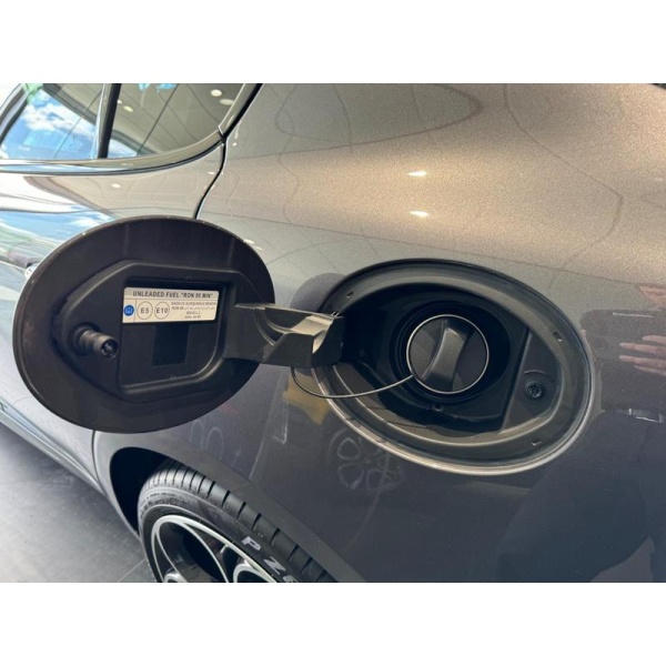 Alfa Romeo Giulia - 2.0T Veloce Auto Euro 6 (s/s) 4dr