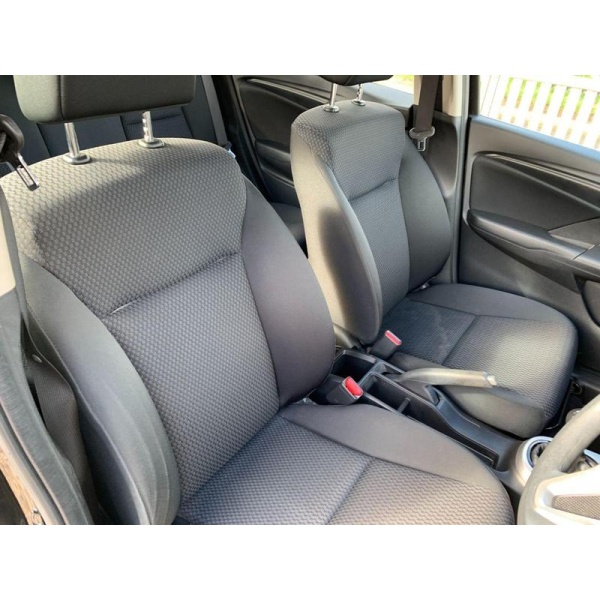 Honda Jazz - 1.3 I-VTEC S 5d 101 BHP