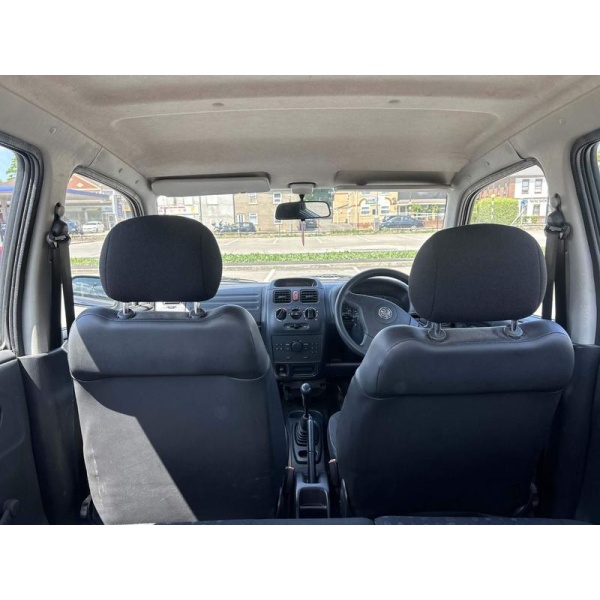 Vauxhall Agila - 1.0i 12v Expression 5dr