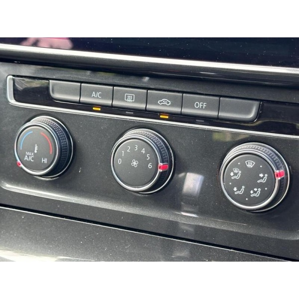 Volkswagen Golf - 1.4 SE NAVIGATION TSI BLUEMOTION TECHNOLOGY DSG 5d 124 BHP Nationwide Home Delivery Available