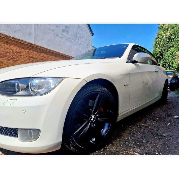 BMW 3 Series - 3.0 325i SE Steptronic Euro 4 2dr