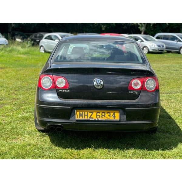 Volkswagen Passat - 2.0 TDI R-Line Euro 5 4dr