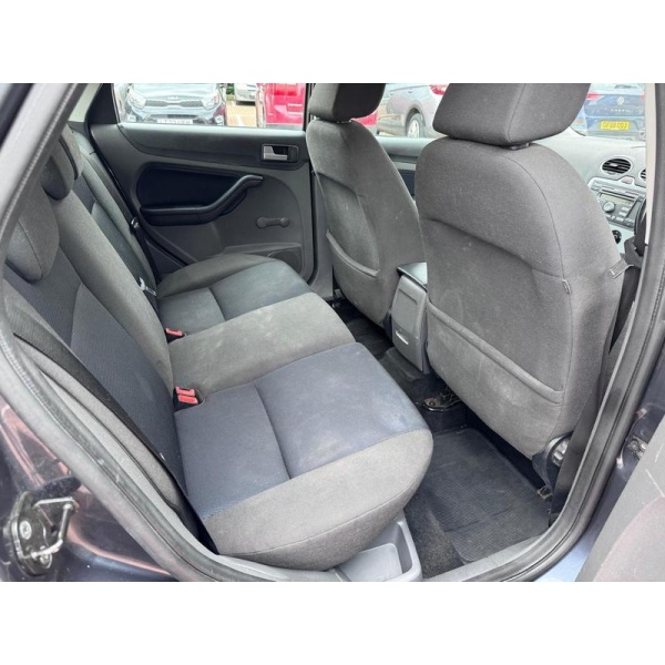 Ford Focus - 1.6 Zetec Climate 5dr
