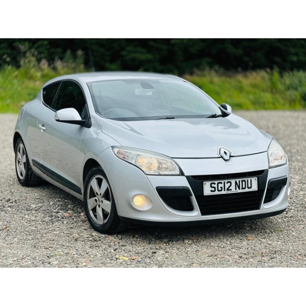 Renault Megane - 1.6 16V Dynamique TomTom Euro 5 3dr