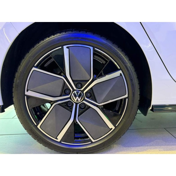 Volkswagen Golf - 1.5 eTSI MHEV R-Line DSG Euro 6 (s/s) 5dr