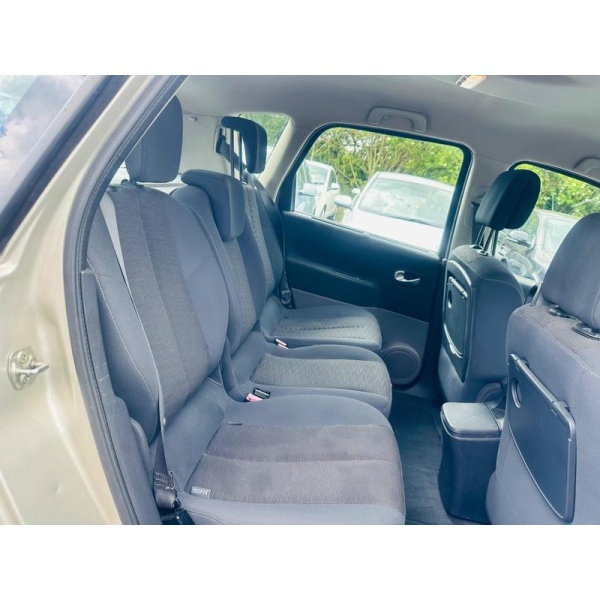 Renault Scenic - 1.6 VVT Dynamique 5dr