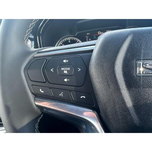 Isuzu D-max - 1.9 TD V-Cross Auto 4WD Euro 6 (s/s) 4dr